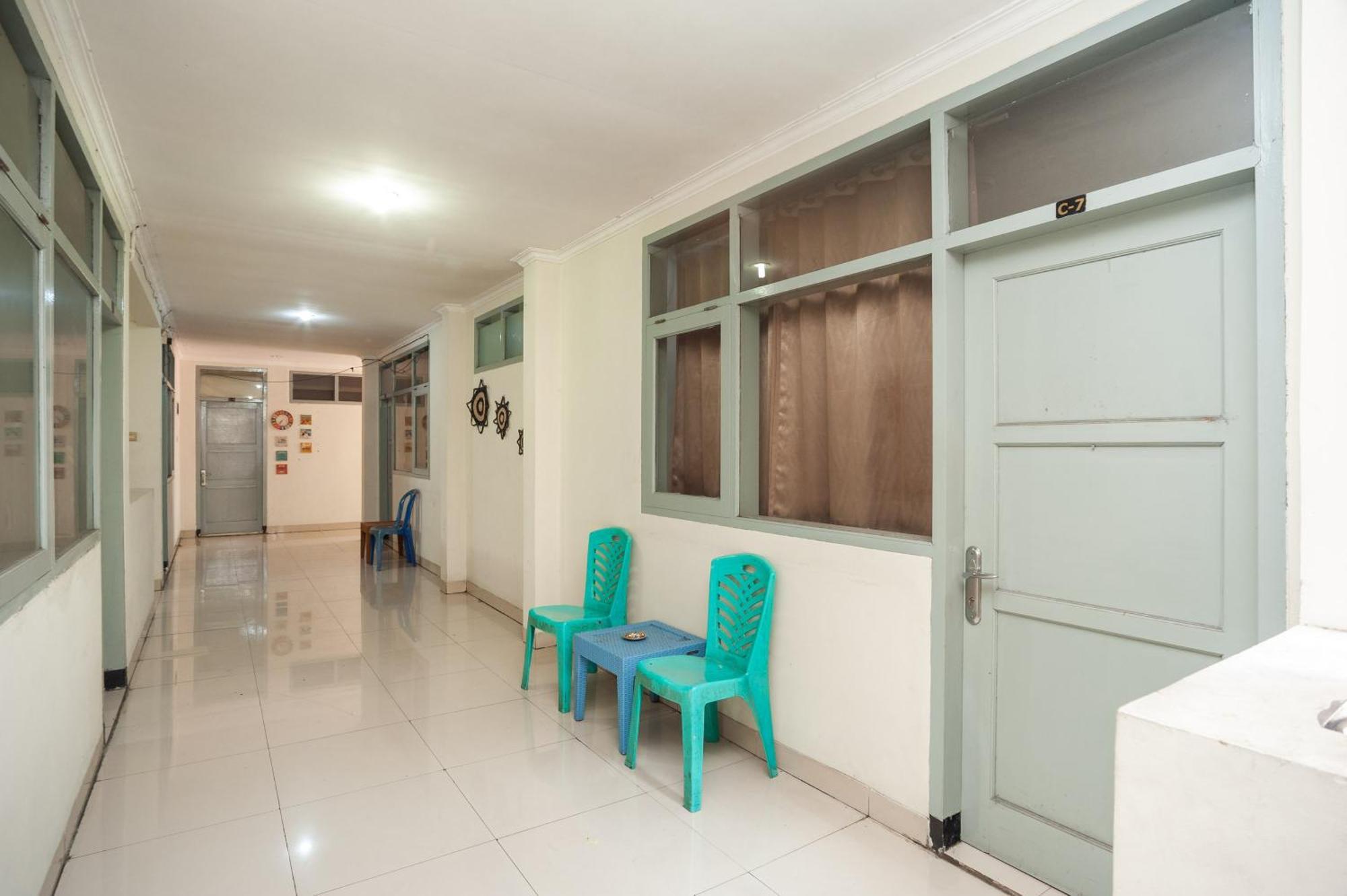 Reddoorz Plus Near Rs Pmi Bogor Exterior photo
